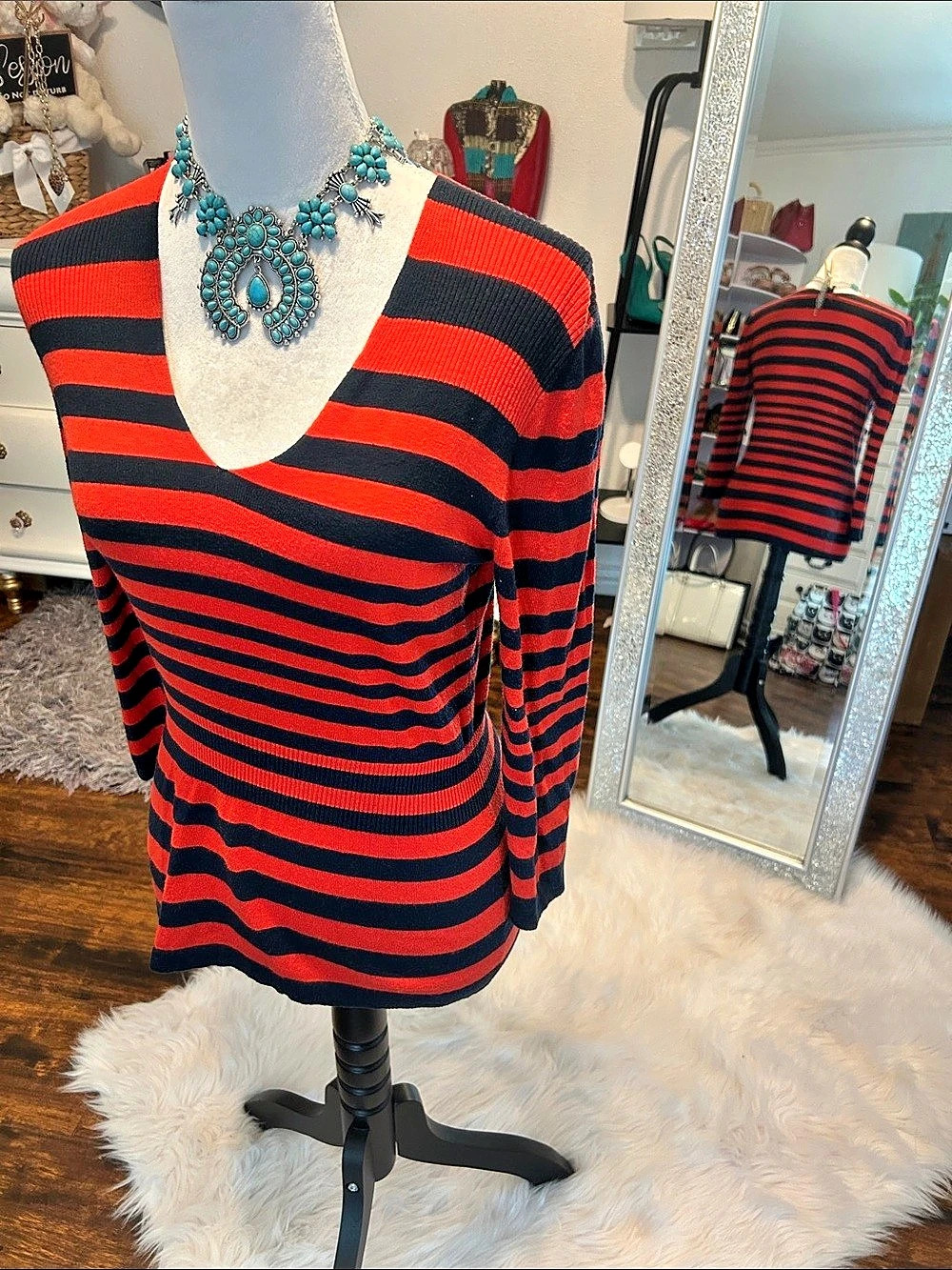 Ann Taylor Striped Sweater in Red & Black Size Medium